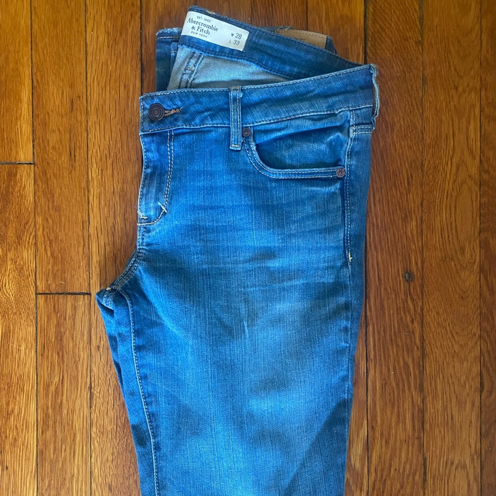 Abercrombie Women’s Jeans, Light Wash, 6L